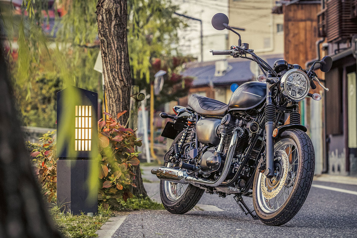 Xe Mô Tô Kawasaki W800 Street Kiểu Dáng Thể Thao, Nhập Khẩu Chính Hãng